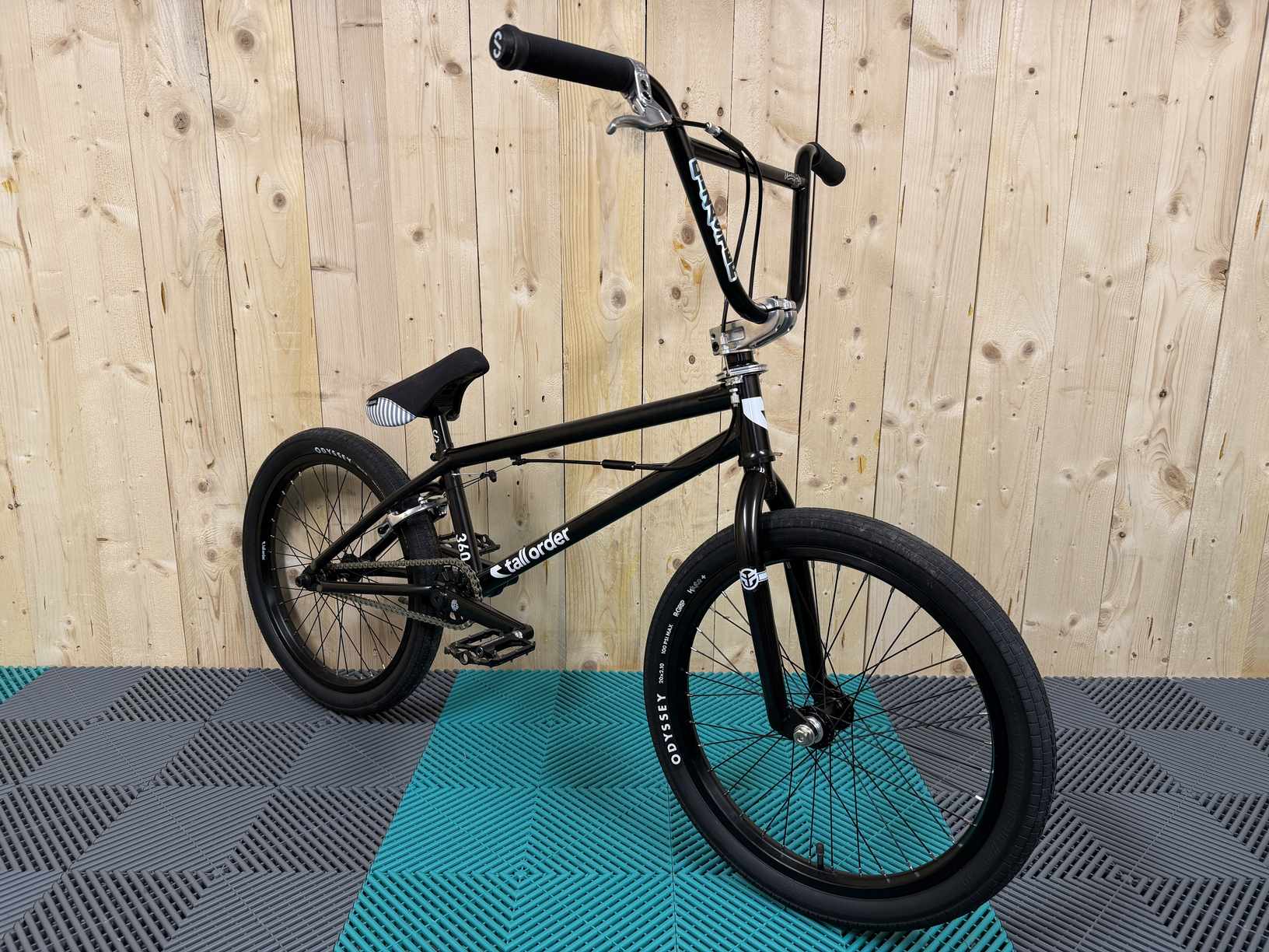 1 BMX monté à la carte par Philippe Cantenot.